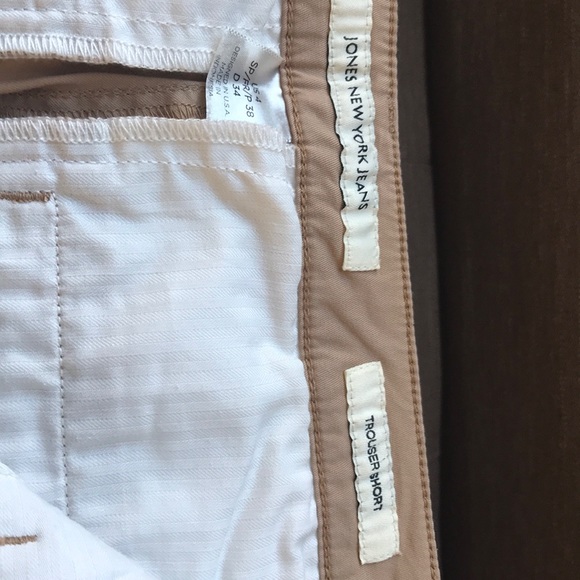 Jones New York size 4 trouser shorts - Picture 2 of 3